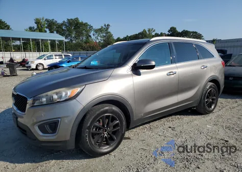 2018 Kia Sorento Lx z USA, uszkodzony, nr VIN 5XYPGDA31JG349514